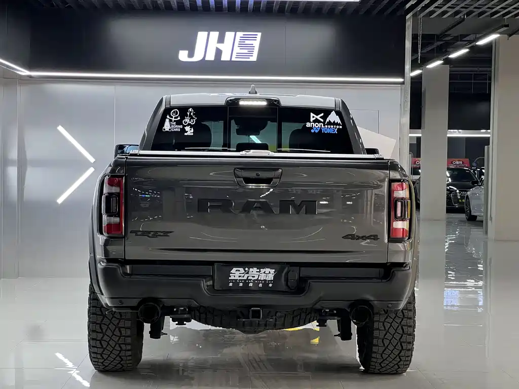 RAM Trucks 6.2 T US Spec