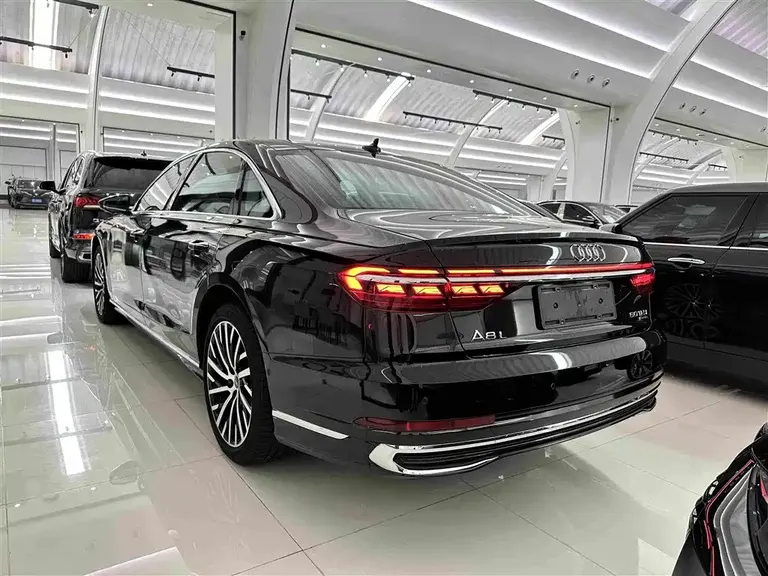 Audi A8 A8 L 50 TFSI quattro Select