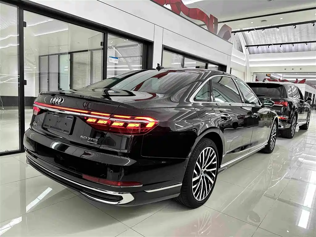 Audi A8 A8 L 50 TFSI quattro Select