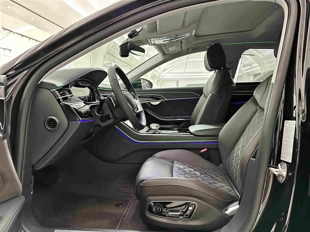Audi A8 A8 L 50 TFSI quattro Select