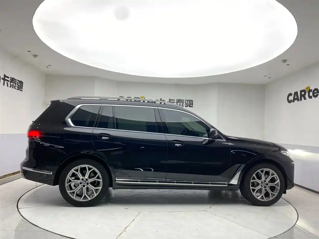 BMW X7 xDrive40 i Leading Luxury Package