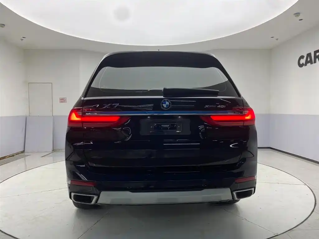 BMW X7 xDrive40 i Leading Luxury Package
