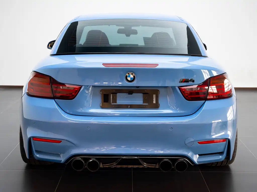 BMW M4 M4 Convertible Coupe