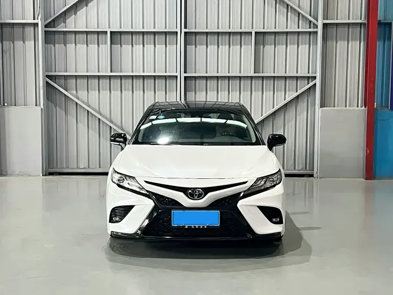 Toyota Camry 2.0 S Sharp Style