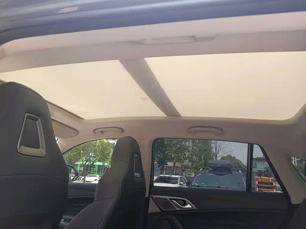 Roewe RX5 NEV eRX5 Super Hybrid Superior