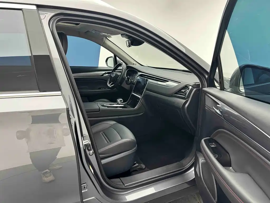 Trumpchi GS4 PLUS 270 T Auto Galaxy