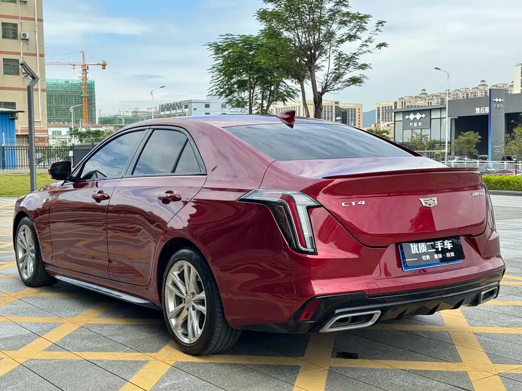 Cadillac CT4 28 T Fashion