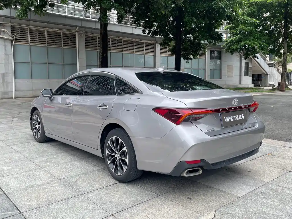 Avalon 2.0 L Luxury