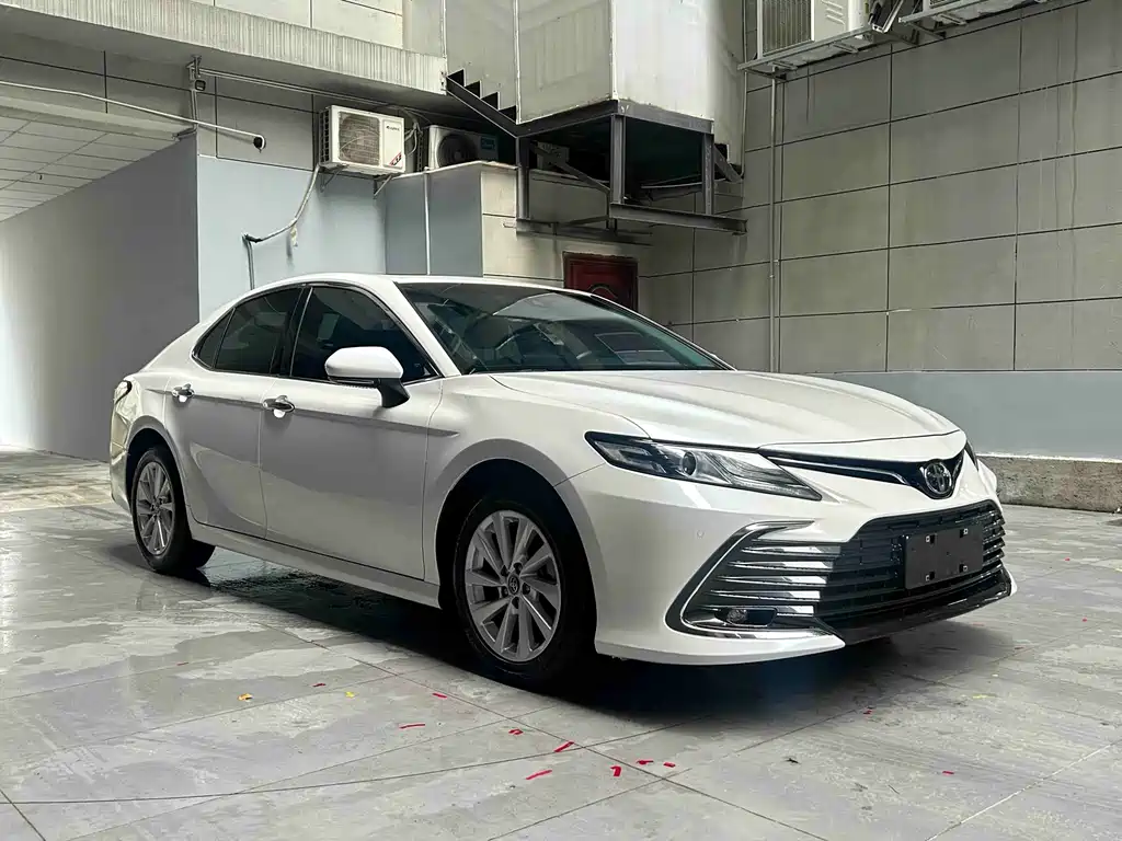 Camry 2.0 G Luxury