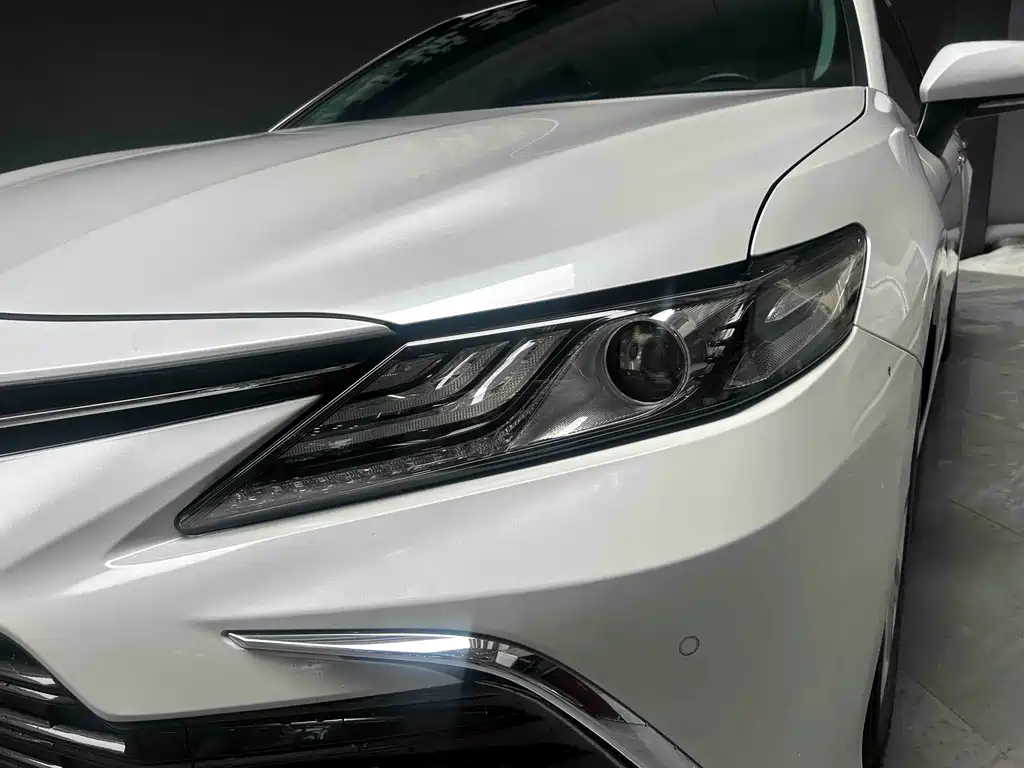 Camry 2.0 G Luxury