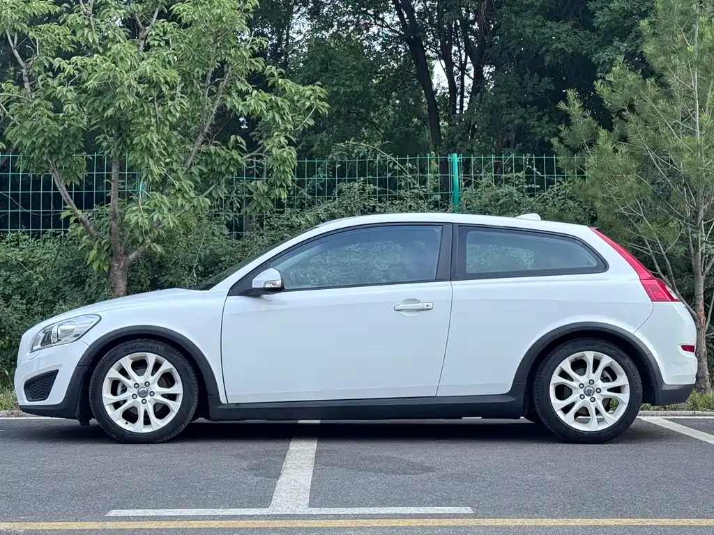 Volvo C30 2.0 L Aktiv Dynamic Shine Package
