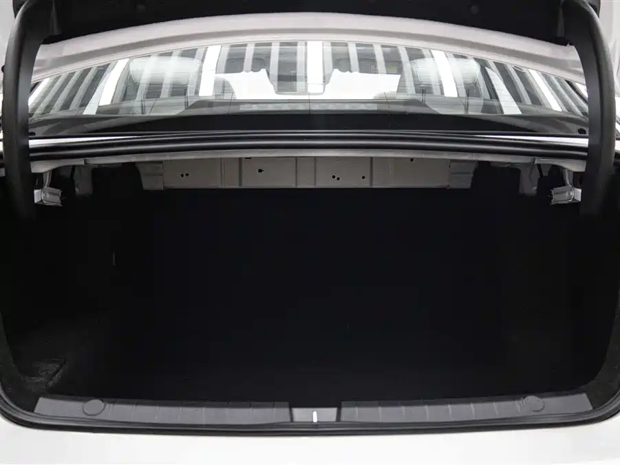 Seal 05 DM-i DM-i Smart Drive 120 KM Flagship