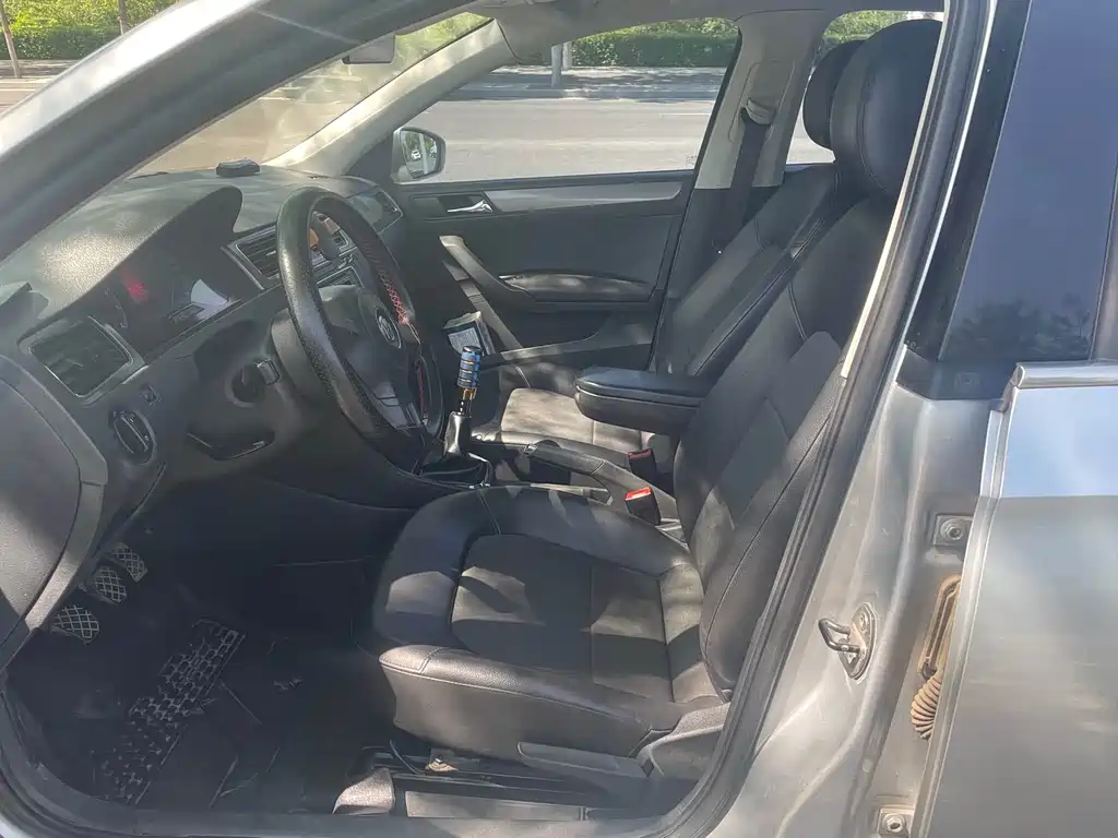 Santana 1.6 L Manual Comfort