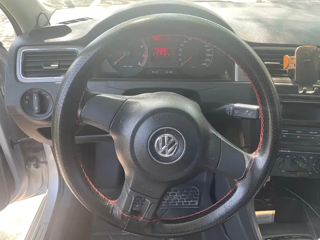 Santana 1.6 L Manual Comfort