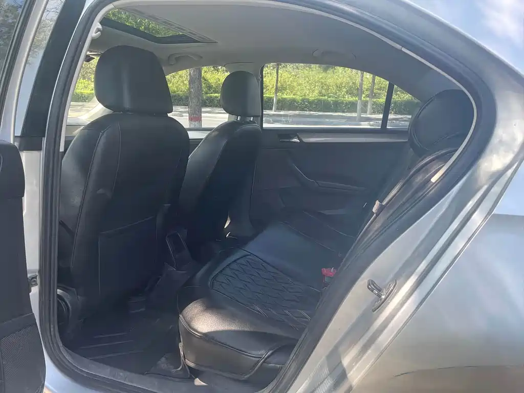 Santana 1.6 L Manual Comfort
