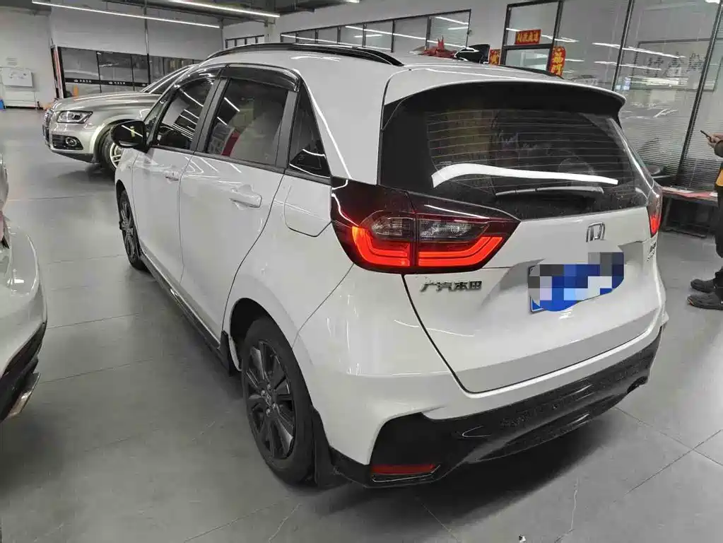 Fit 1.5 L CVT Trend Sport