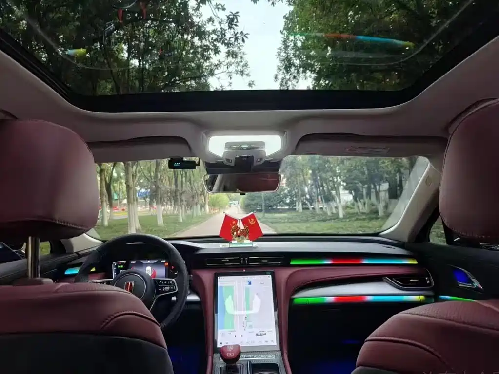 Hongqi H5 1.5 T DCT Connected Flagship Joy