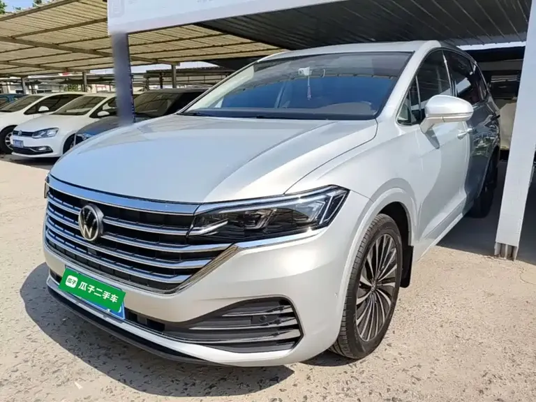 Volkswagen Viloran 380 TSI Distinguished