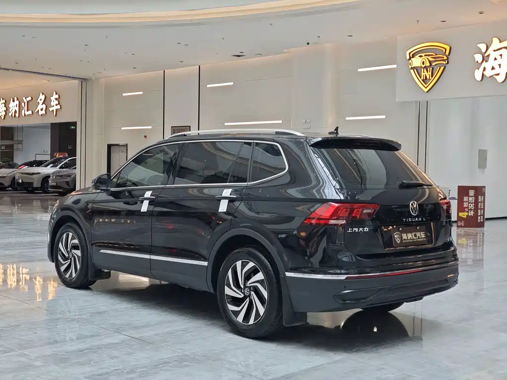 Tiguan L Outstanding 300 TSI Auto 2 WD Dragon