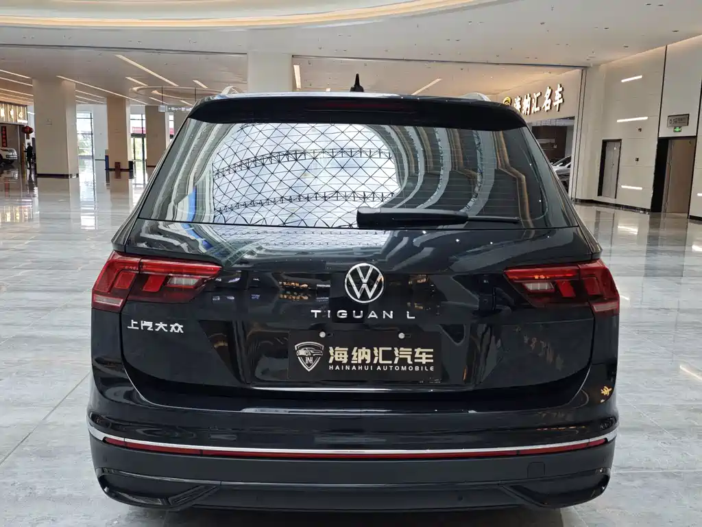 Tiguan L Outstanding 300 TSI Auto 2 WD Dragon