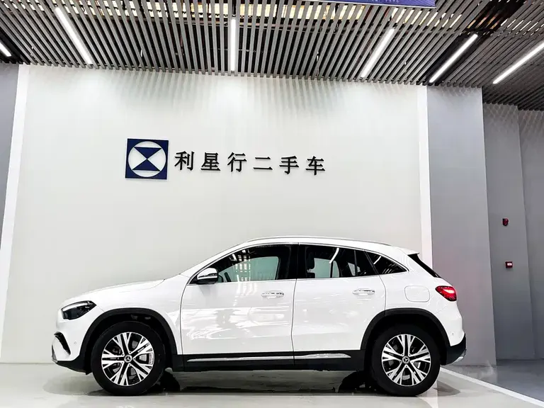 Mercedes-Benz GLA GLA 220