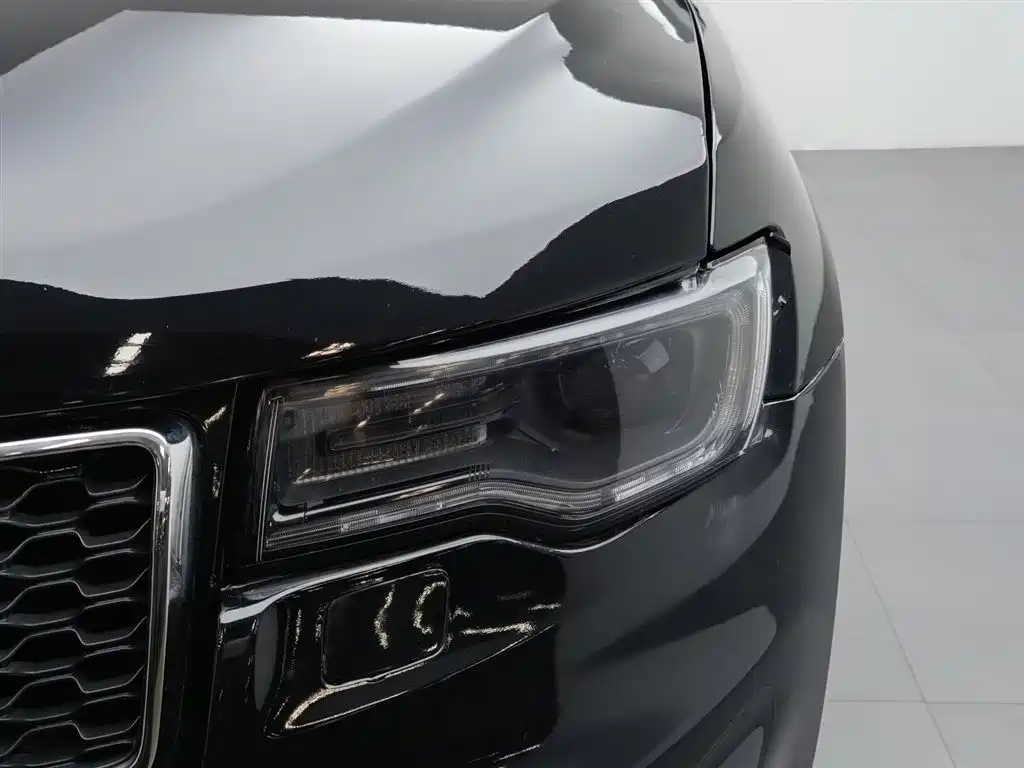 Grand Cherokee (Import) 大切诺基(进口) 2016款 3.0 L 舒享导航版