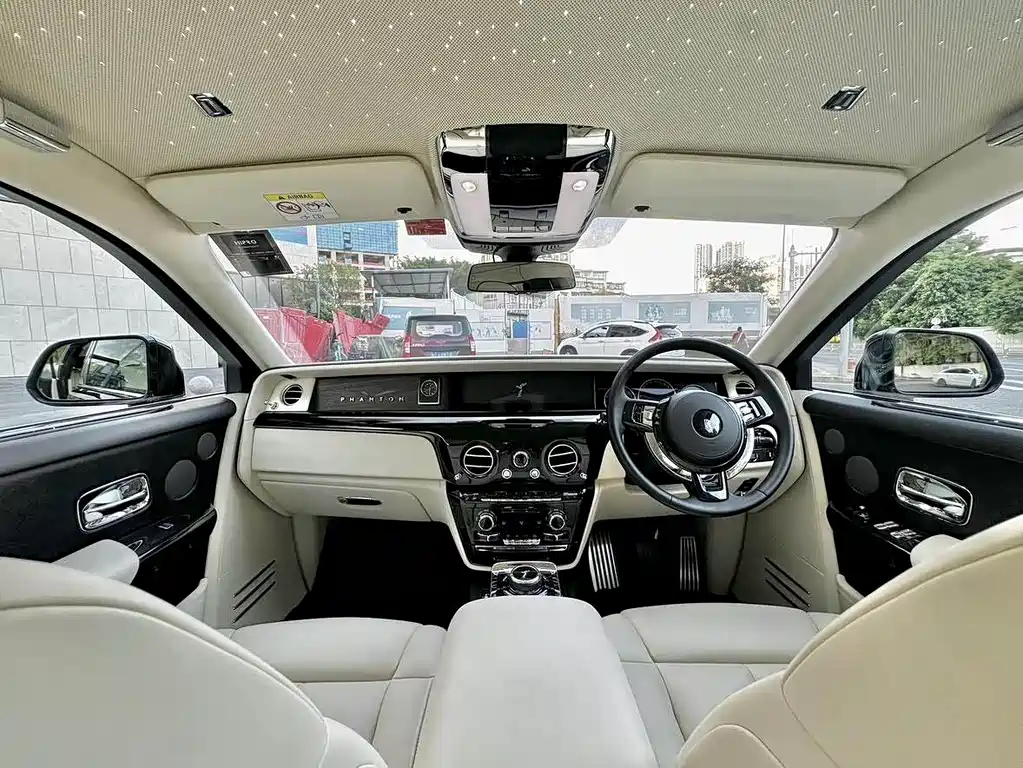 Phantom 6.7 T LWB Range