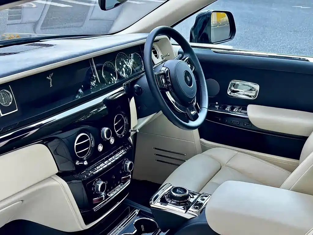 Phantom 6.7 T LWB Range