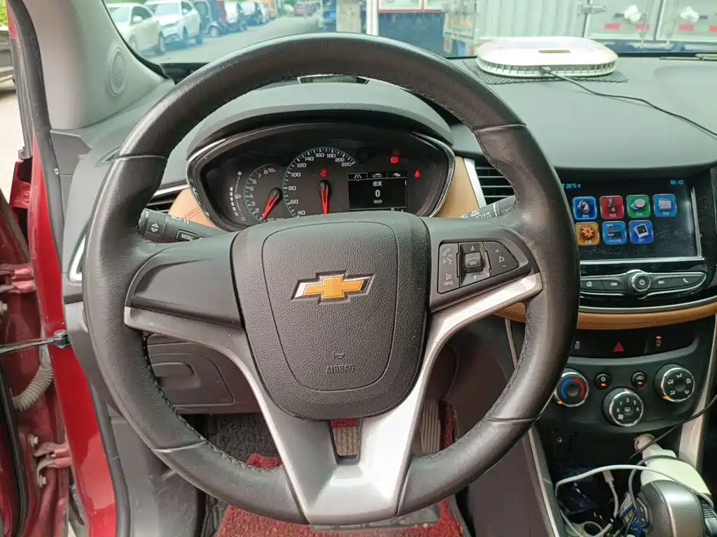 Tracker 1.4 T Auto 2 WD Luxury