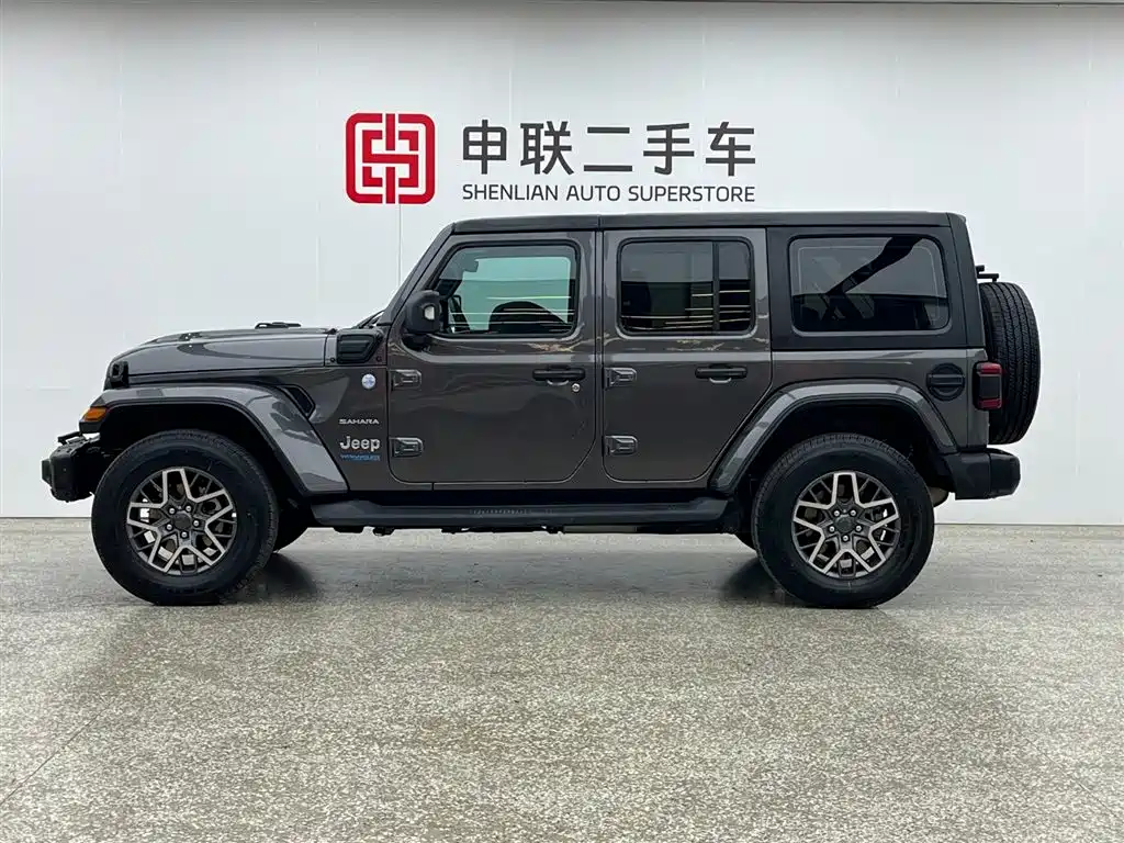 Wrangler NEV 4-door 2.0 T 4 xe Sahara