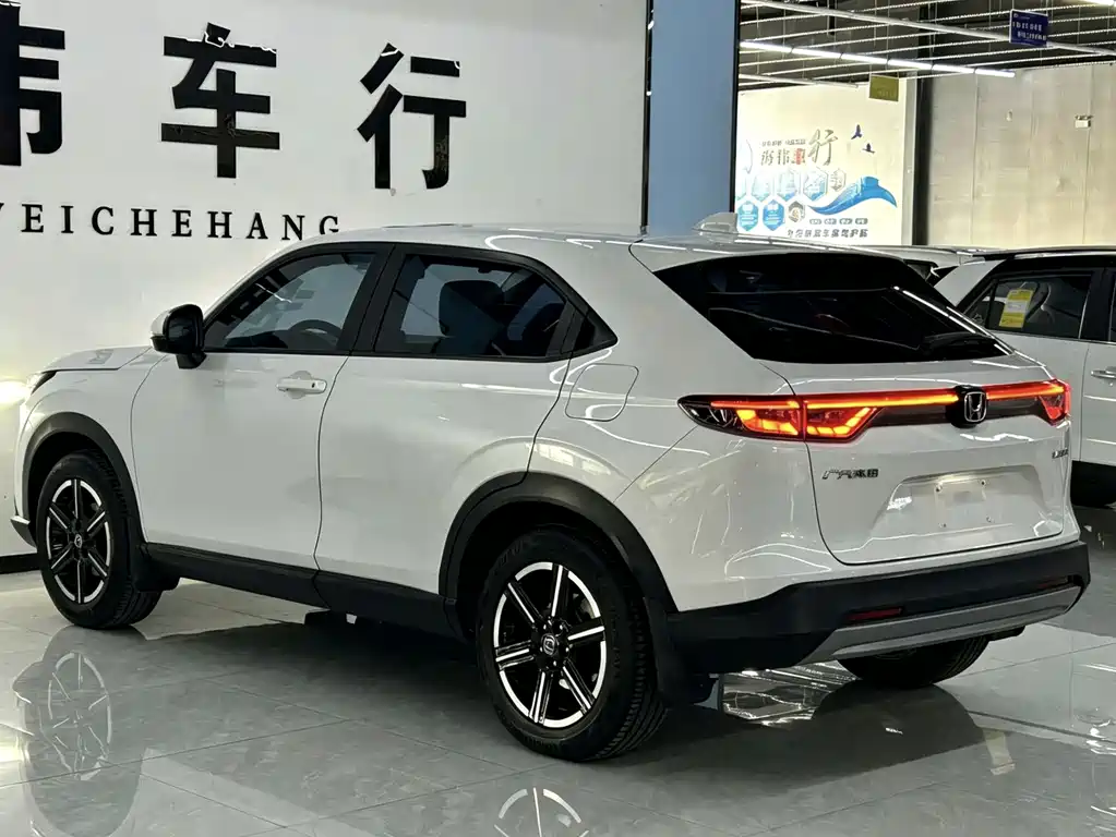 Vezel 1.5 L CVT Pioneer