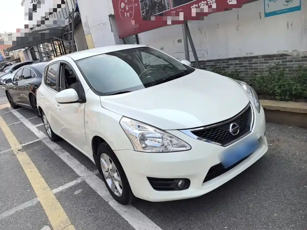 Tiida 1.6 L CVT Comfort