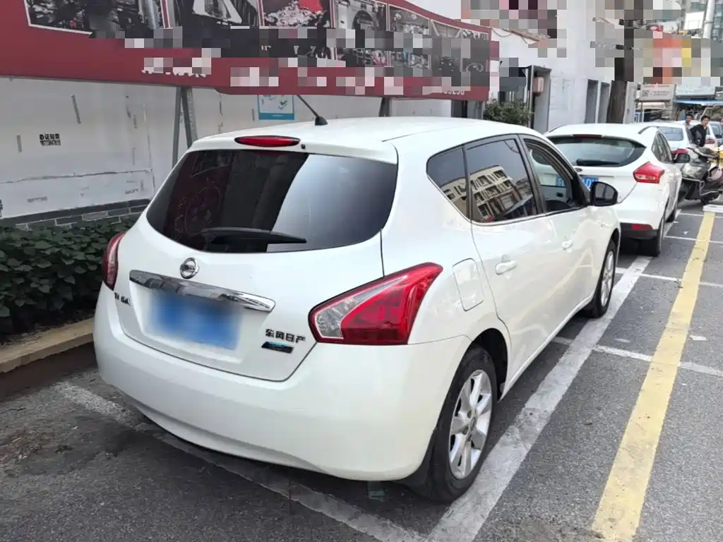 Tiida 1.6 L CVT Comfort