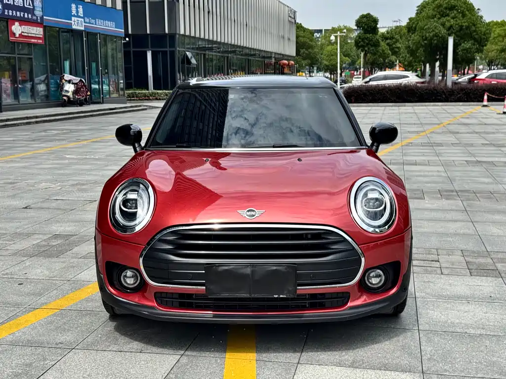 MINI CLUBMAN 1.5 T COOPER Connoisseur