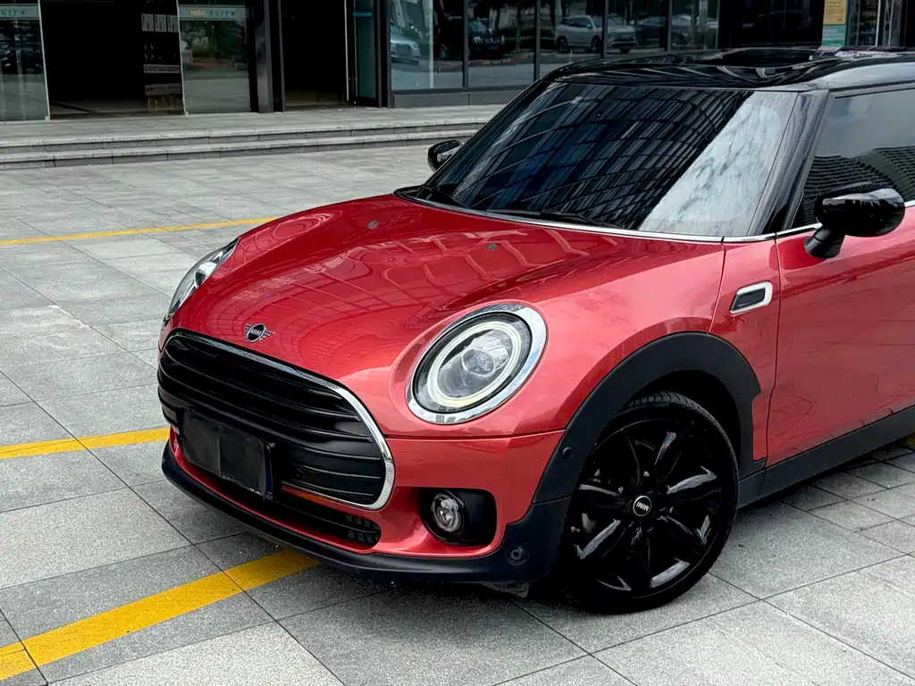 MINI CLUBMAN 1.5 T COOPER Connoisseur