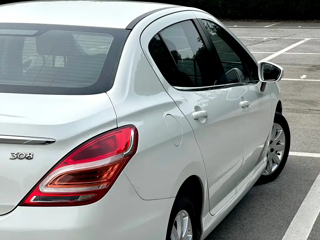 Peugeot 308 Pleasure Classic 1.6 L Auto Superior Style