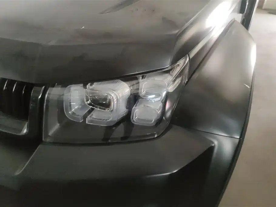 BAIC BJ40 2.0 D Auto 4 WD Blade Hero Swordsman (Front/Rear E-Lock)