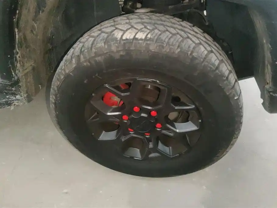 BAIC BJ40 2.0 D Auto 4 WD Blade Hero Swordsman (Front/Rear E-Lock)