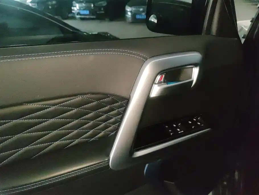 BAIC BJ40 2.0 D Auto 4 WD Blade Hero Swordsman (Front/Rear E-Lock)