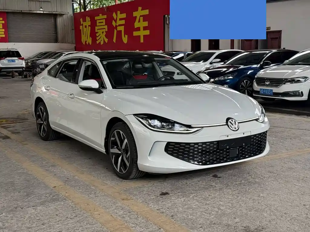 Lamando Lamando L 280 TSI DSG Dazzle Hot