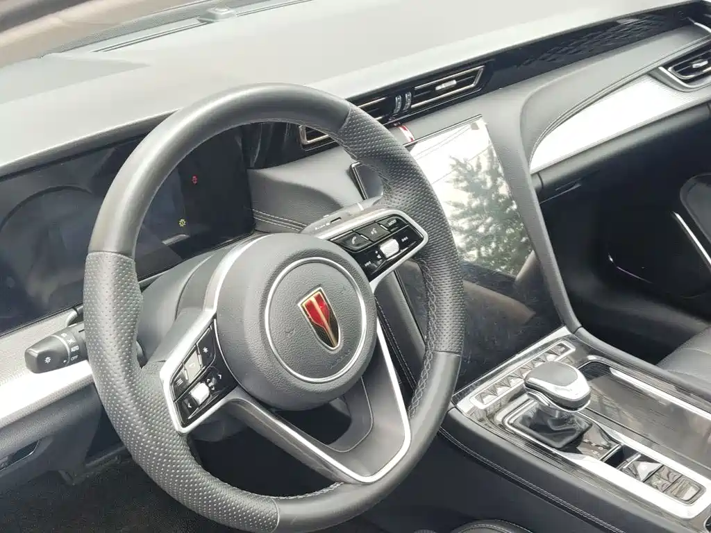 Hongqi H5 1.5 T DCT Connected Flagship Joy