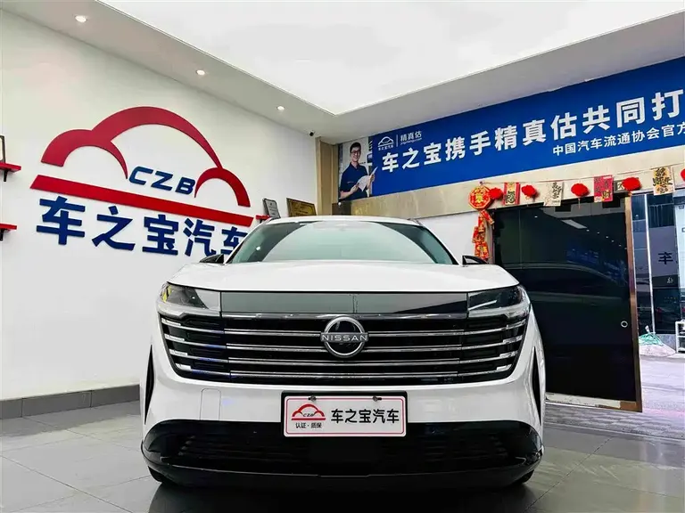 Nissan Tanlu 380 VC-TURBO 4 WD Smart Supreme 6-seat