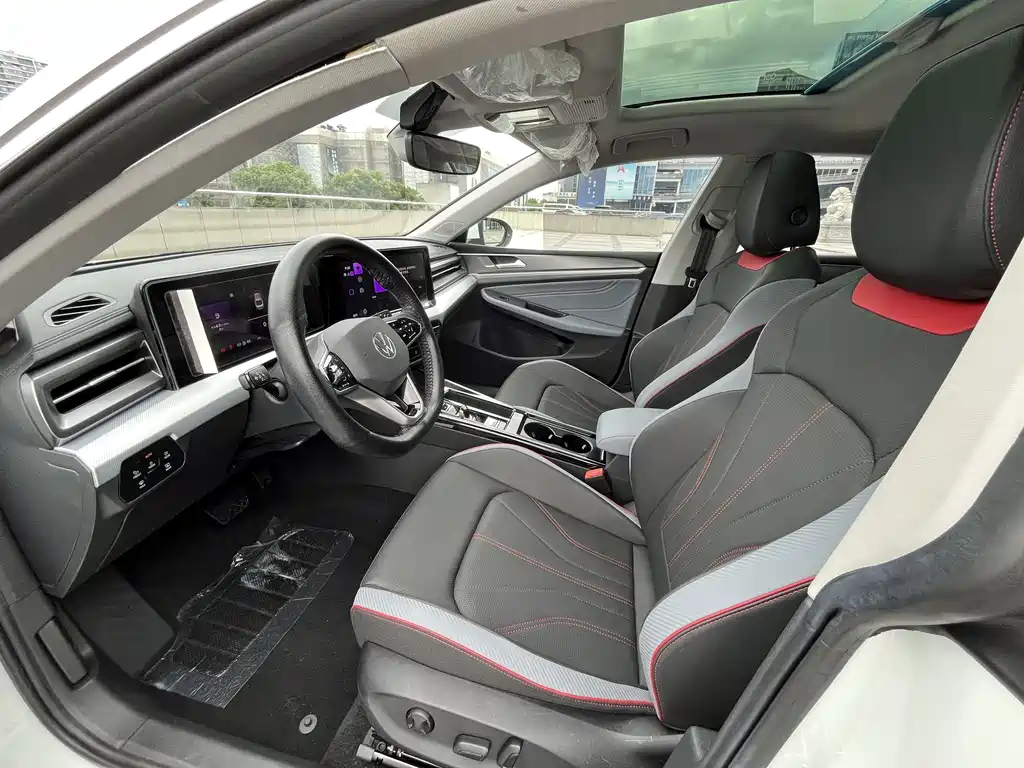 Lamando Lamando L 280 TSI DSG Spicy Cool