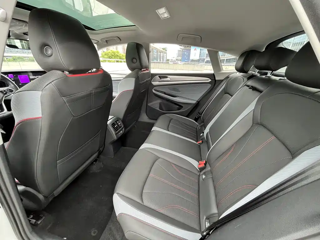 Lamando Lamando L 280 TSI DSG Spicy Cool