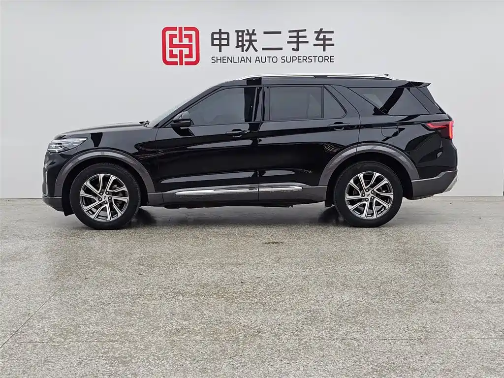 Explorer EcoBoost 285 4 WD Style plus 6-seat