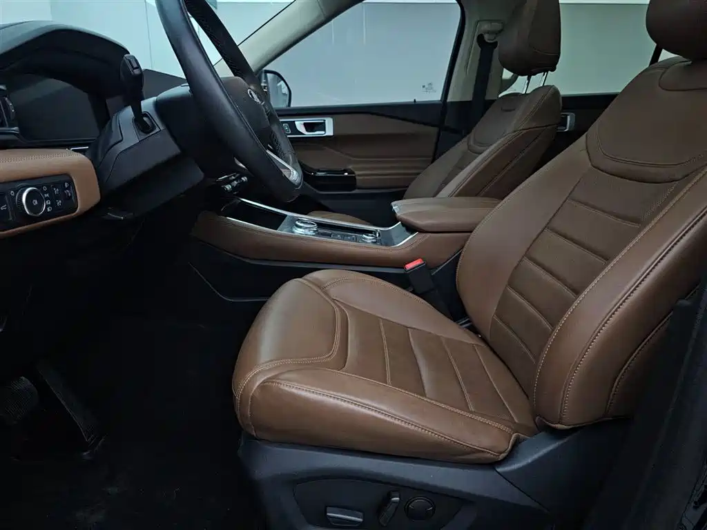 Explorer EcoBoost 285 4 WD Style plus 6-seat