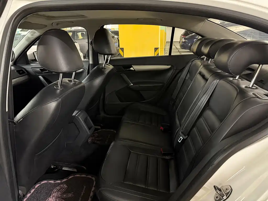 Lavida 1.6 L Auto Style