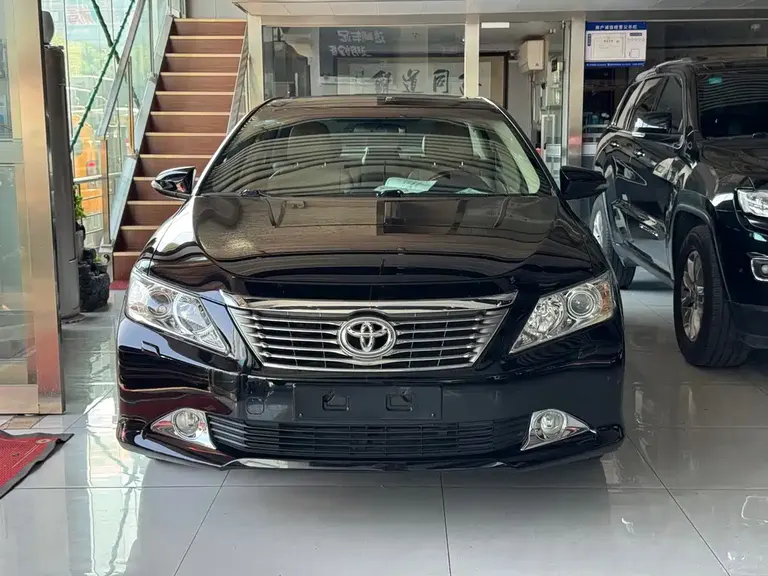 Toyota Camry 2.0 G Luxury Navigation