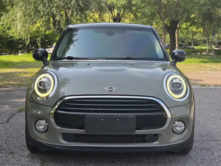 MINI 1.5 T COOPER Classic 5-door