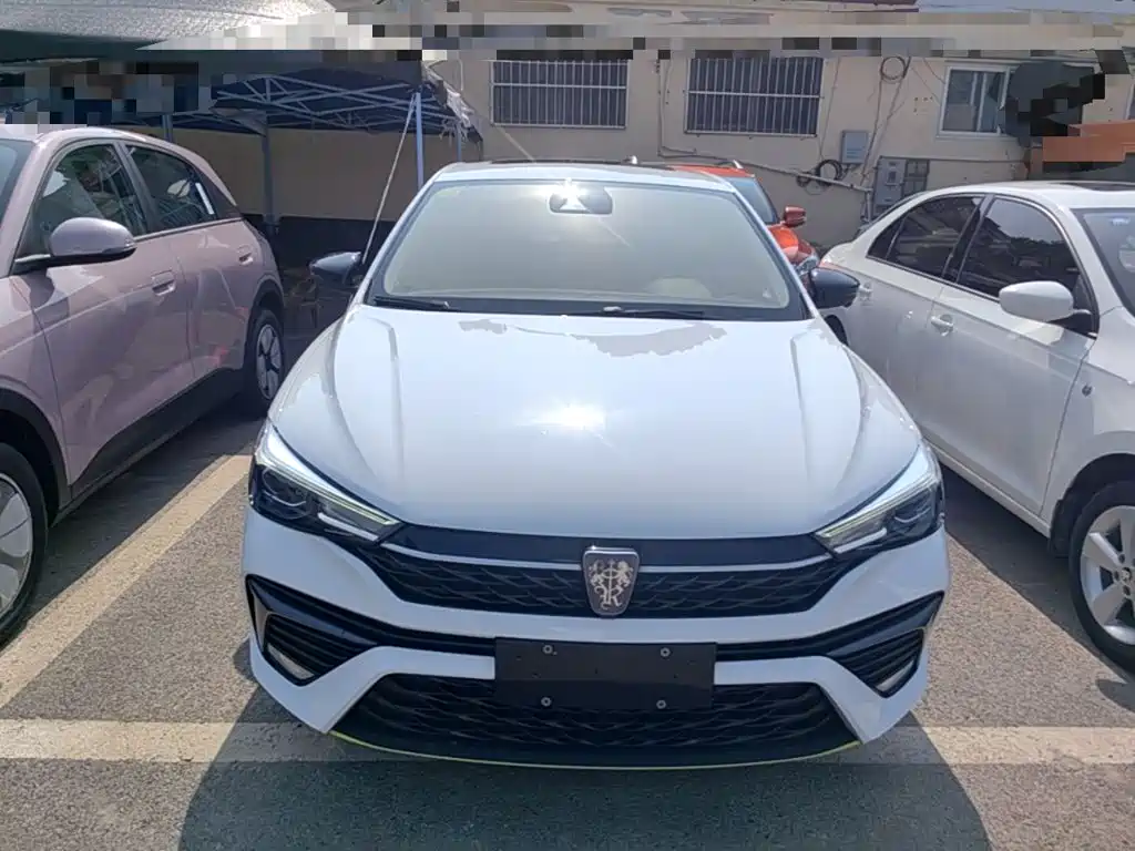 Roewe i5 1.5 L CVT Stellar